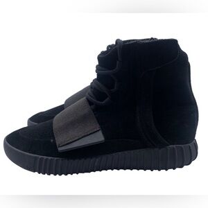 Yeezy Boost 750 Triple Black Kanye West x Adidas